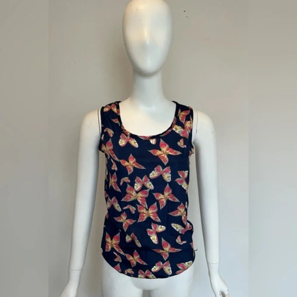 Women’s Dark Blue Butterfly Printed Lightweight  tank top M ( Run Small XS) NWOT